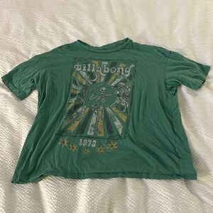 Women’s Billabong graphic tee